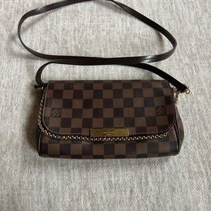 100% Authentic Louis Vuitton Favorite Bag Crossbody Damier Ebene
